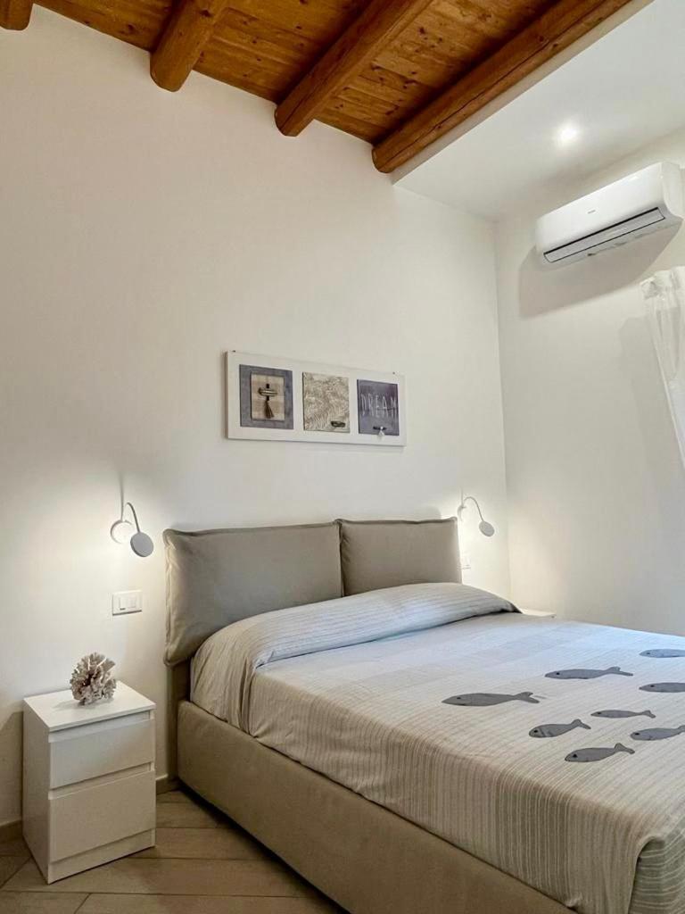 Casa Vicolo Re Apartment เชฟาลู ภายนอก รูปภาพ