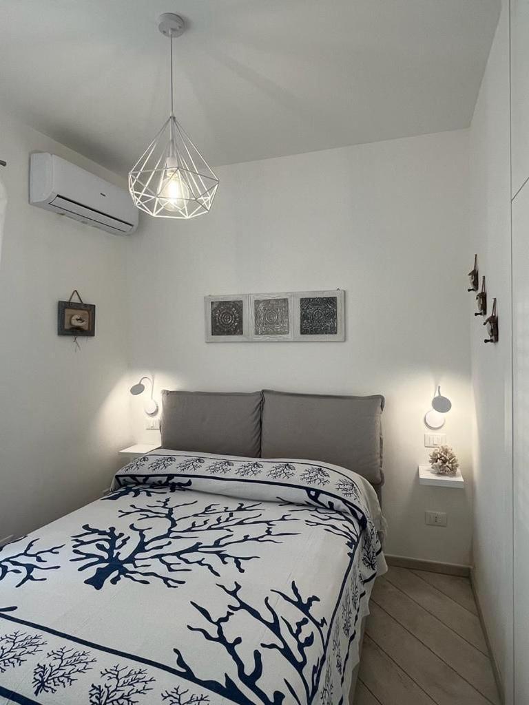 Casa Vicolo Re Apartment เชฟาลู ภายนอก รูปภาพ
