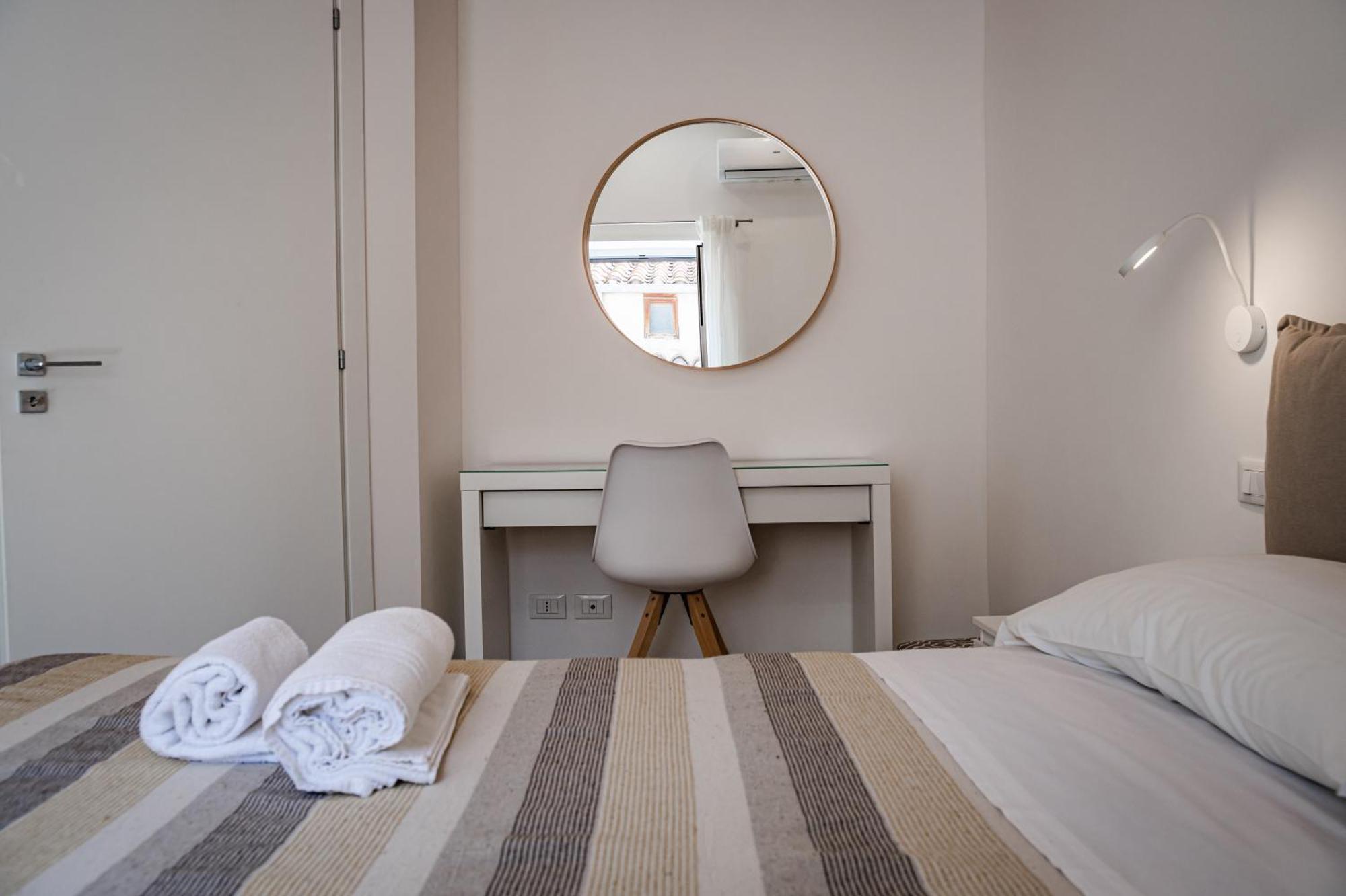 Casa Vicolo Re Apartment เชฟาลู ภายนอก รูปภาพ