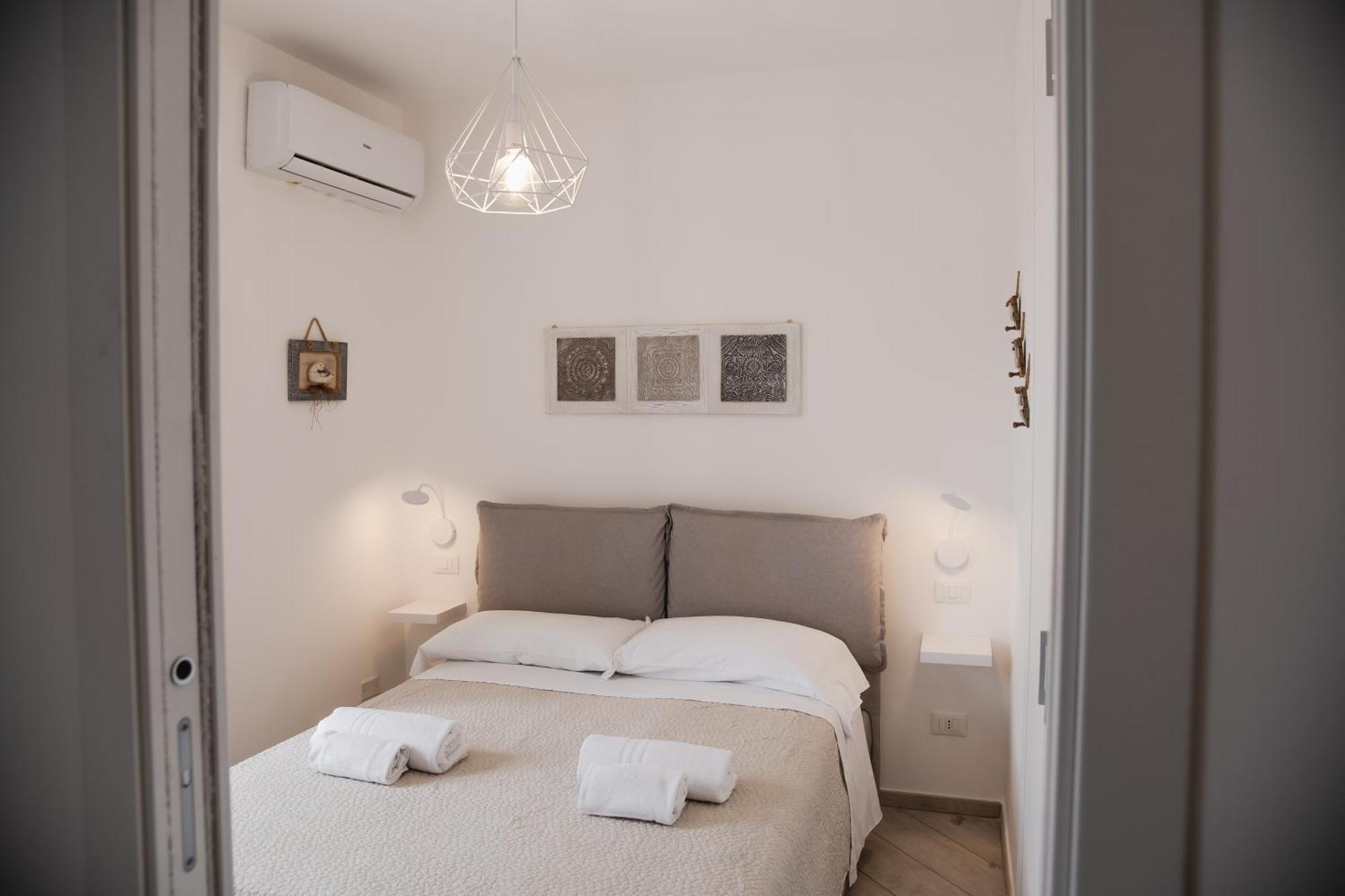 Casa Vicolo Re Apartment เชฟาลู ภายนอก รูปภาพ